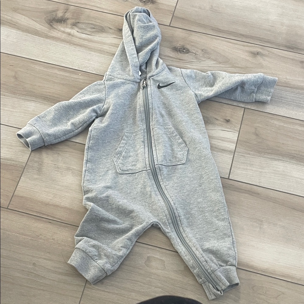 Nike Kids Gray Hooded Footie